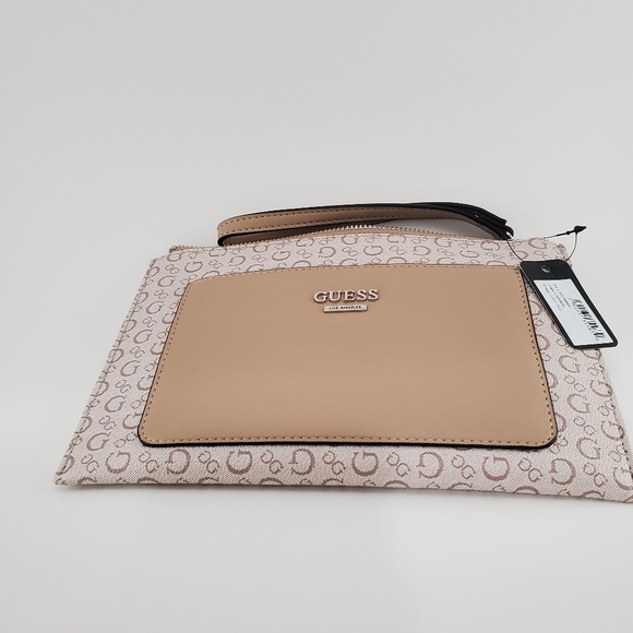 NWT Guess wristlet - Picture 6 of 9